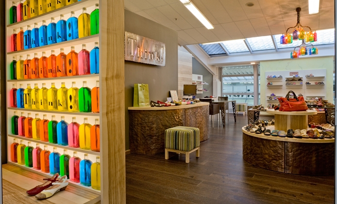 Паркетная доска Kahrs Новая классика Дуб Черный Nouveau Black 151L8AEK1JKW240 Lively 2420×187×15 фото в интерьере Паркетная доска Kahrs Новая классика Дуб Черный Nouveau Black 151L8AEK1JKW240 Lively 2420×187×15 фото в интерьере